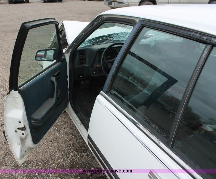 image for item E3409 1986 Pontiac Sunbird