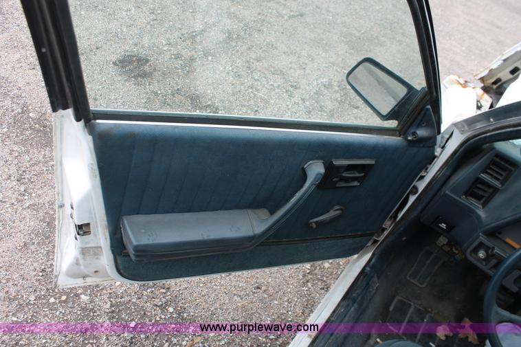 image for item E3409 1986 Pontiac Sunbird