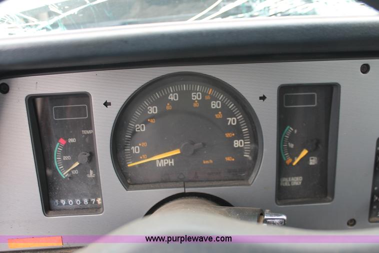 image for item E3409 1986 Pontiac Sunbird