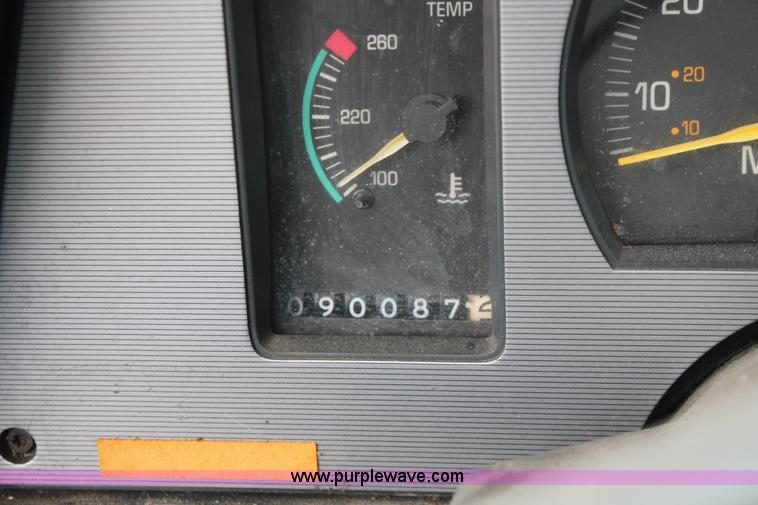 image for item E3409 1986 Pontiac Sunbird