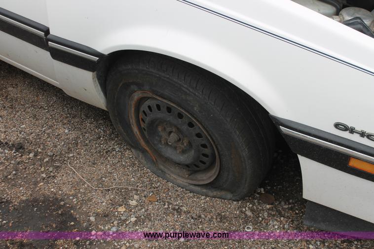 image for item E3409 1986 Pontiac Sunbird