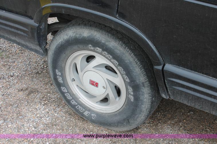 image for item E3410 1991 Oldsmobile Bravada