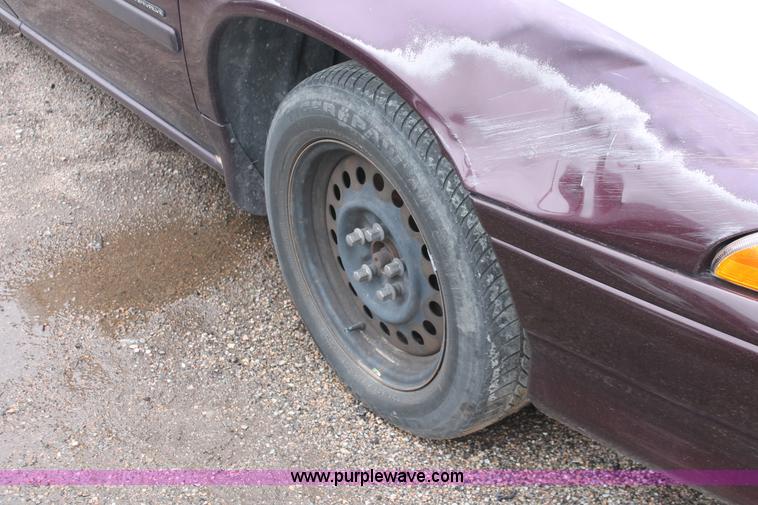 image for item E3411 1997 Dodge Intrepid