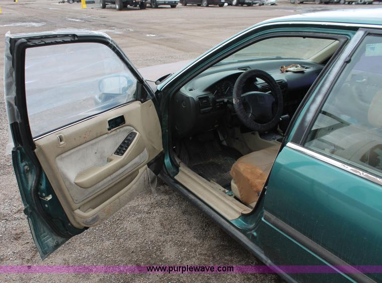 image for item E3414 1993 Honda Accord LX