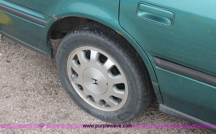 image for item E3414 1993 Honda Accord LX