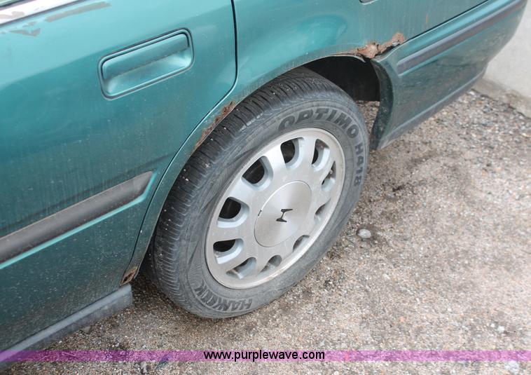 image for item E3414 1993 Honda Accord LX