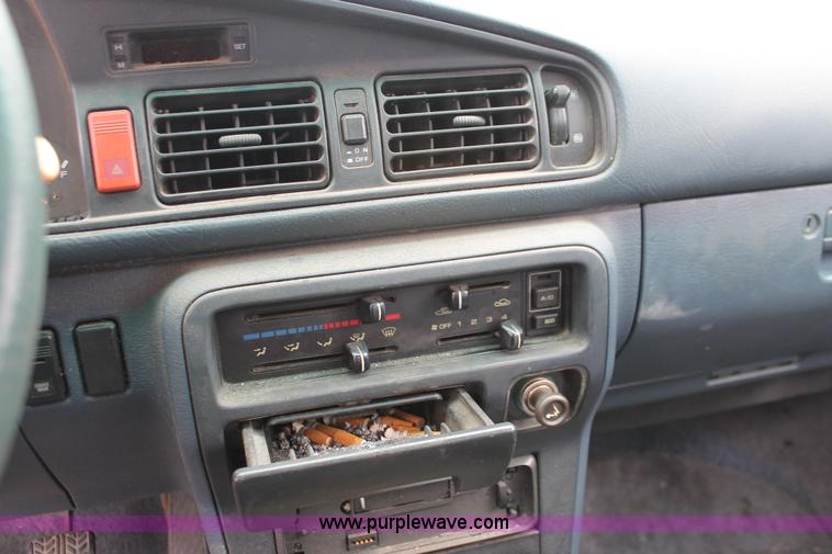 image for item E3415 1989 Mazda 626