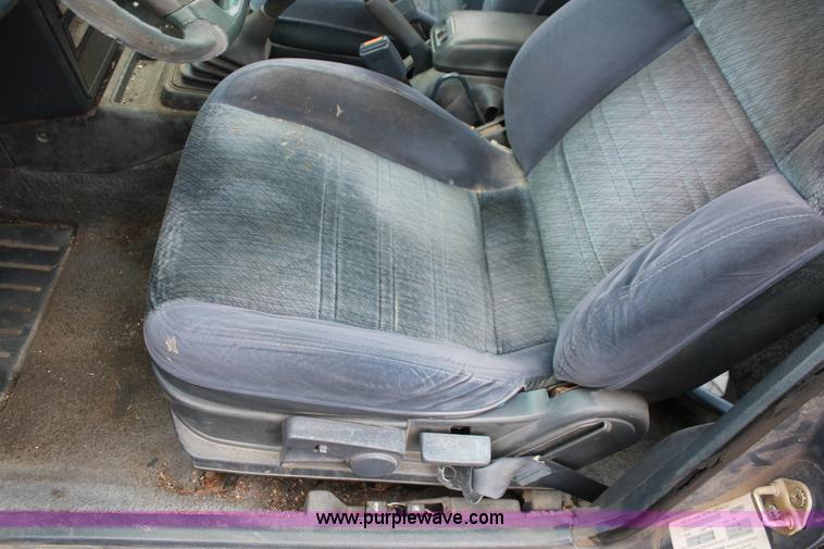 image for item E3415 1989 Mazda 626