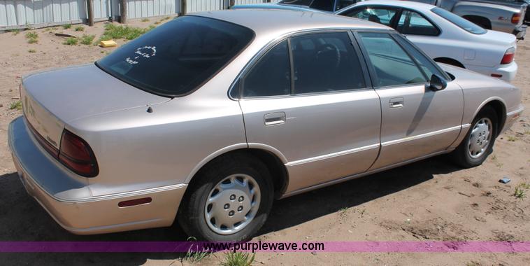 image for item H3609 1999 Oldsmobile Eighty Eight LS