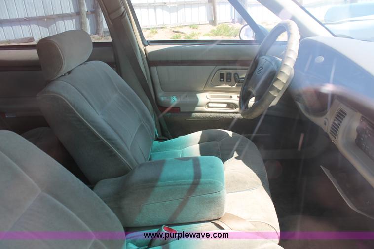 image for item H3609 1999 Oldsmobile Eighty Eight LS