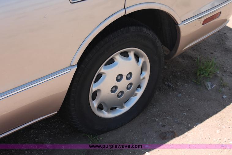 image for item H3609 1999 Oldsmobile Eighty Eight LS