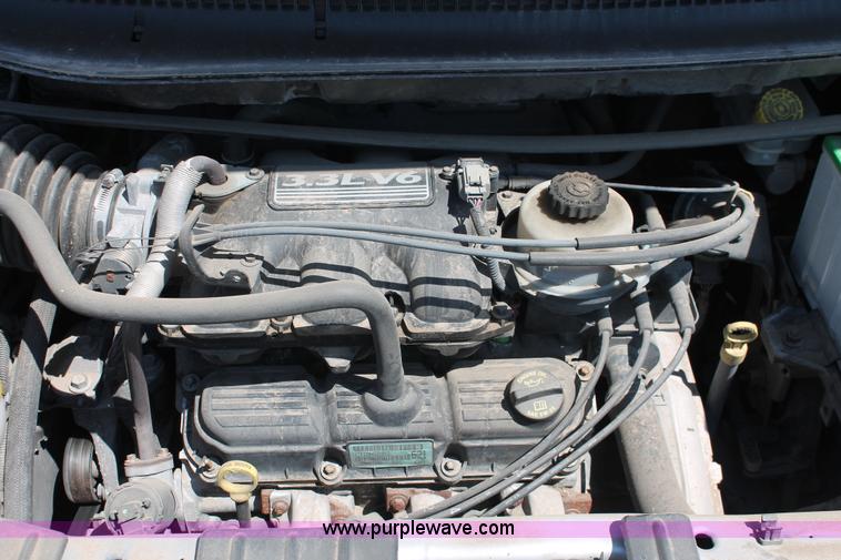 image for item H3612 2006 Dodge Caravan SXT minivan
