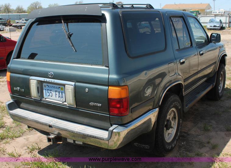 image for item H3616 1992 Toyota 4Runner SR5 SUV