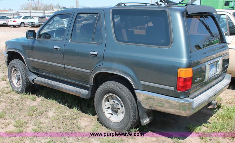 image for item H3616 1992 Toyota 4Runner SR5 SUV