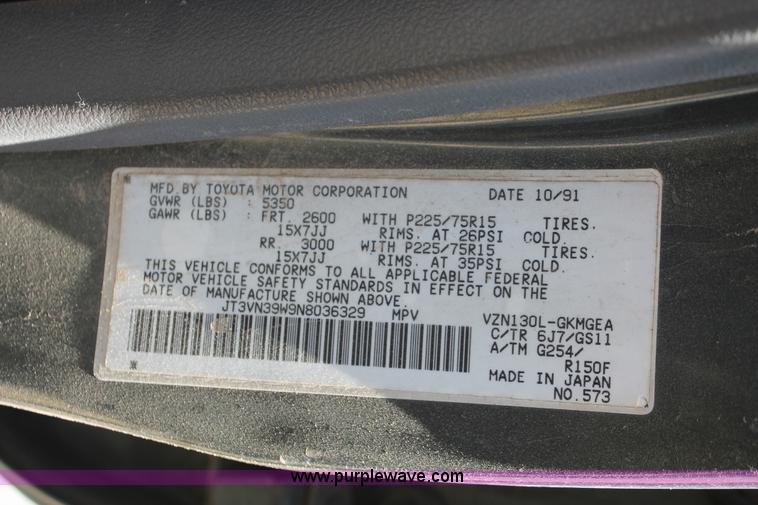 image for item H3616 1992 Toyota 4Runner SR5 SUV