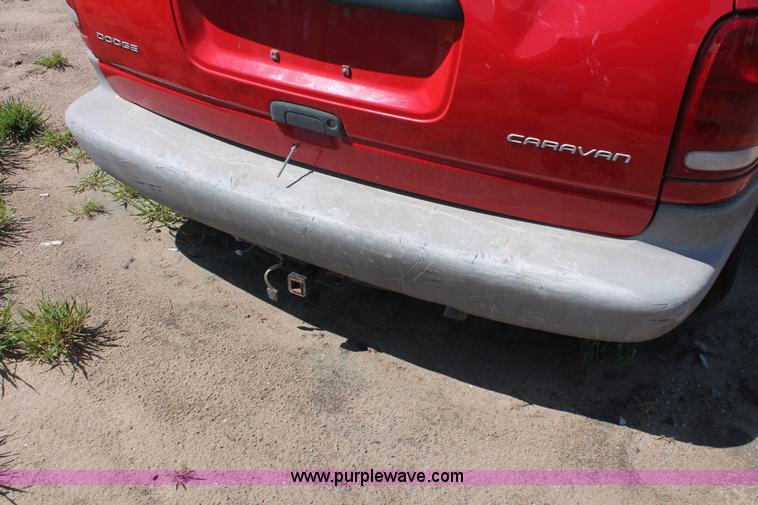image for item H3617 1996 Dodge Caravan minivan