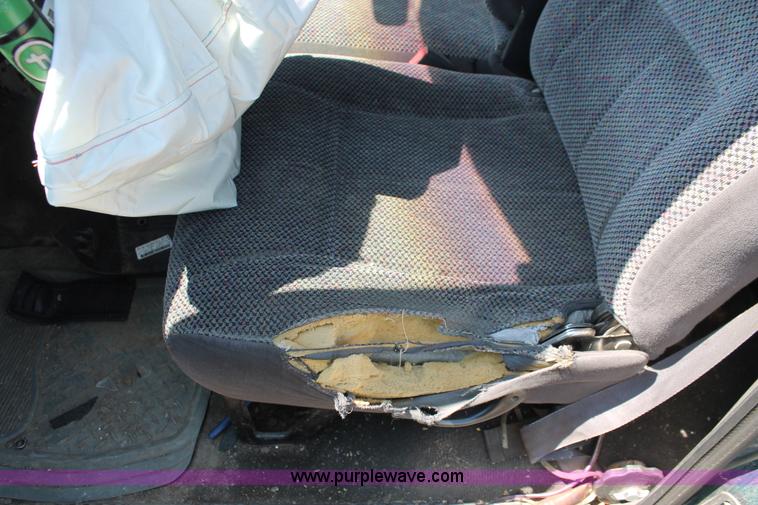 image for item H3618 1998 Dodge Ram 1500 Sport pickup truck