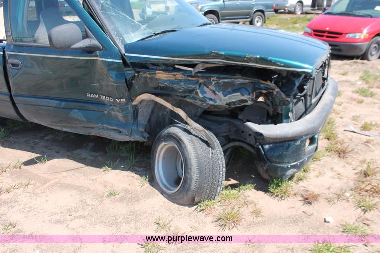 image for item H3618 1998 Dodge Ram 1500 Sport pickup truck