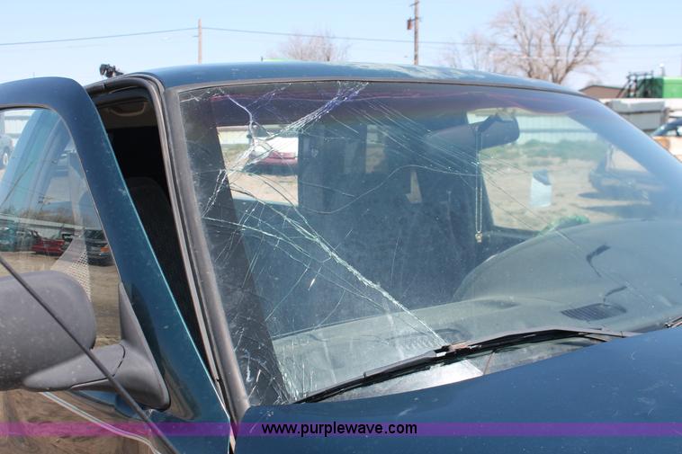 image for item H3618 1998 Dodge Ram 1500 Sport pickup truck