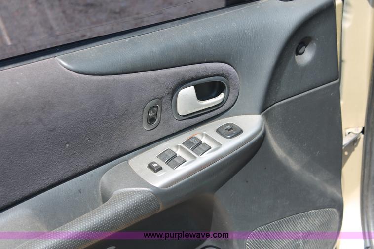 image for item H3619 2003 Mazda Protege