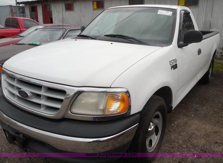 image for item H3624 1999 Ford F150 XL pickup truck