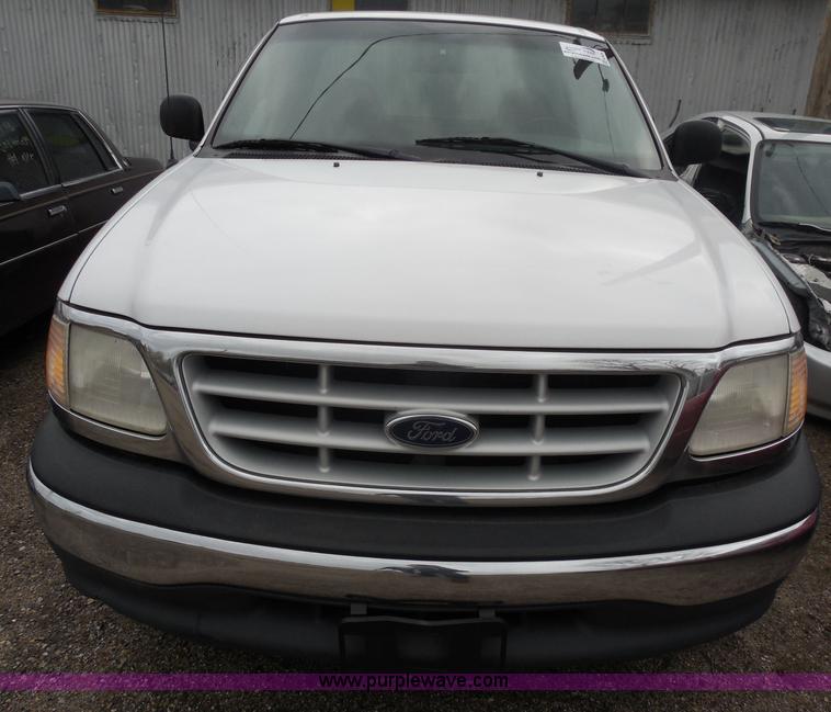 image for item H3624 1999 Ford F150 XL pickup truck