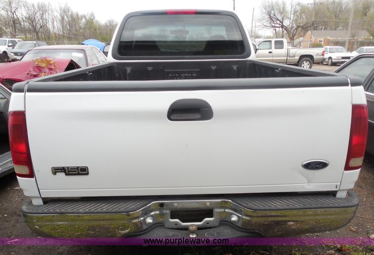 image for item H3624 1999 Ford F150 XL pickup truck