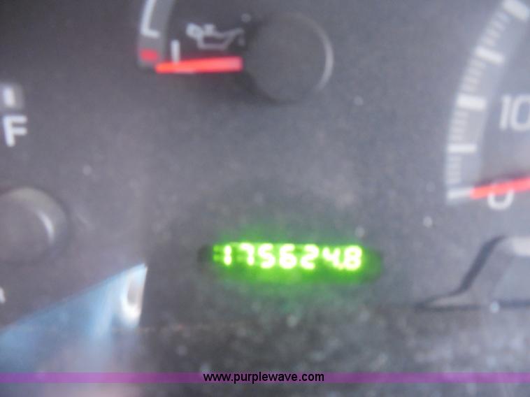 image for item H3624 1999 Ford F150 XL pickup truck