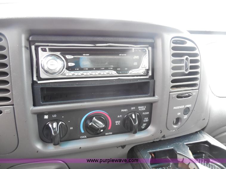 image for item H3624 1999 Ford F150 XL pickup truck