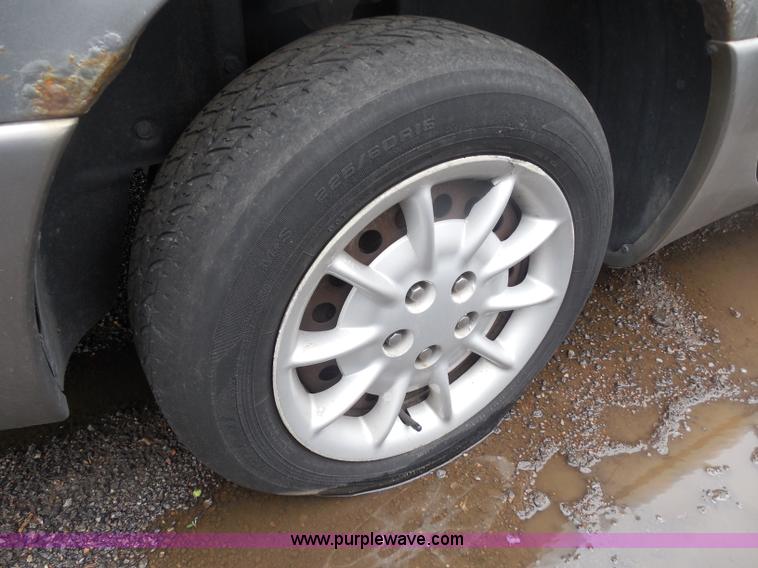 image for item H3626 1998 Chrysler Concorde LX