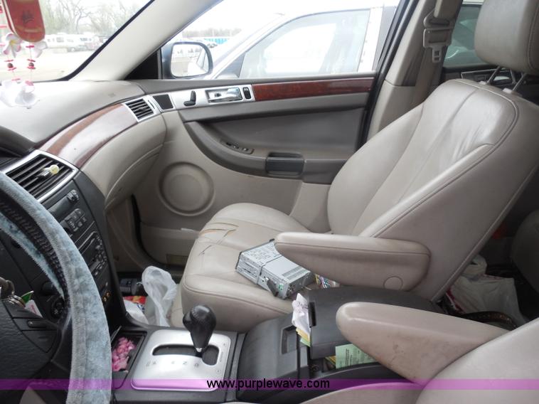 image for item H3627 2004 Chrysler Pacifica