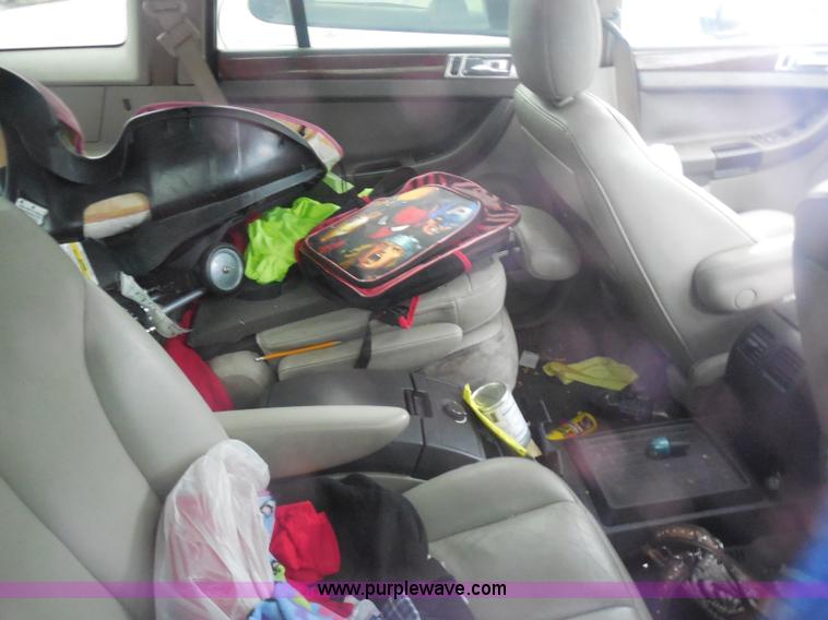 image for item H3627 2004 Chrysler Pacifica