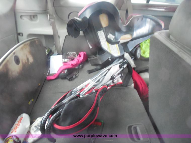 image for item H3627 2004 Chrysler Pacifica