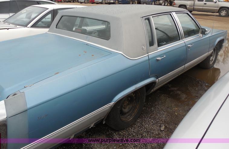 image for item H3628 1990 Cadillac Brougham