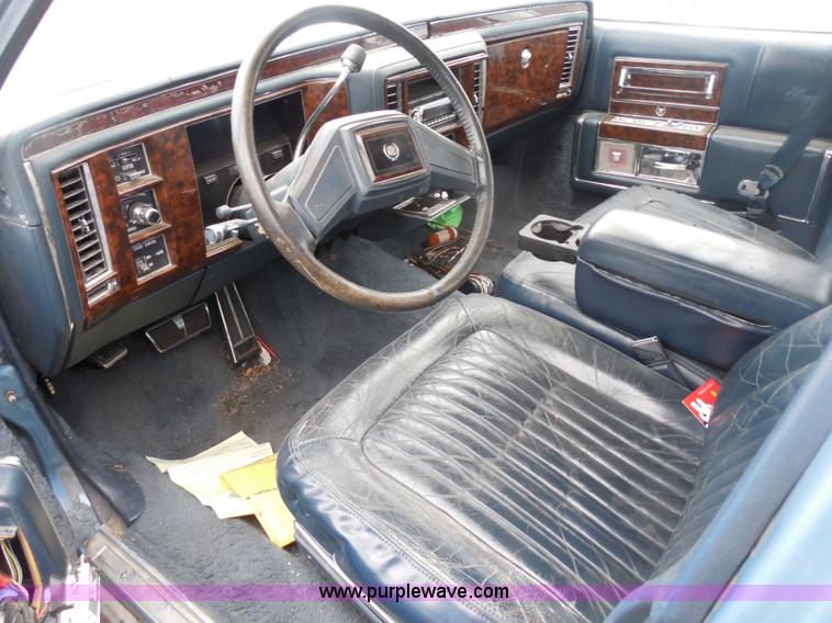 image for item H3628 1990 Cadillac Brougham
