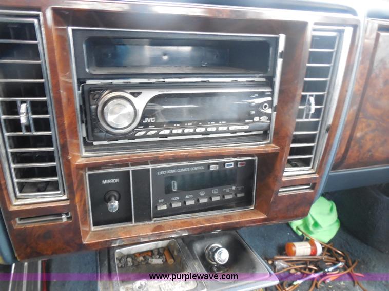 image for item H3628 1990 Cadillac Brougham