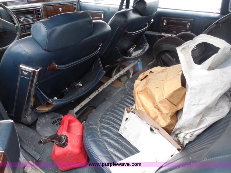 image for item H3628 1990 Cadillac Brougham