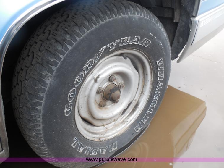 image for item H3628 1990 Cadillac Brougham