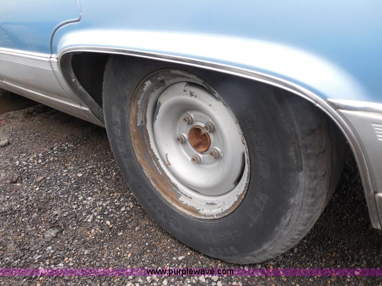 image for item H3628 1990 Cadillac Brougham