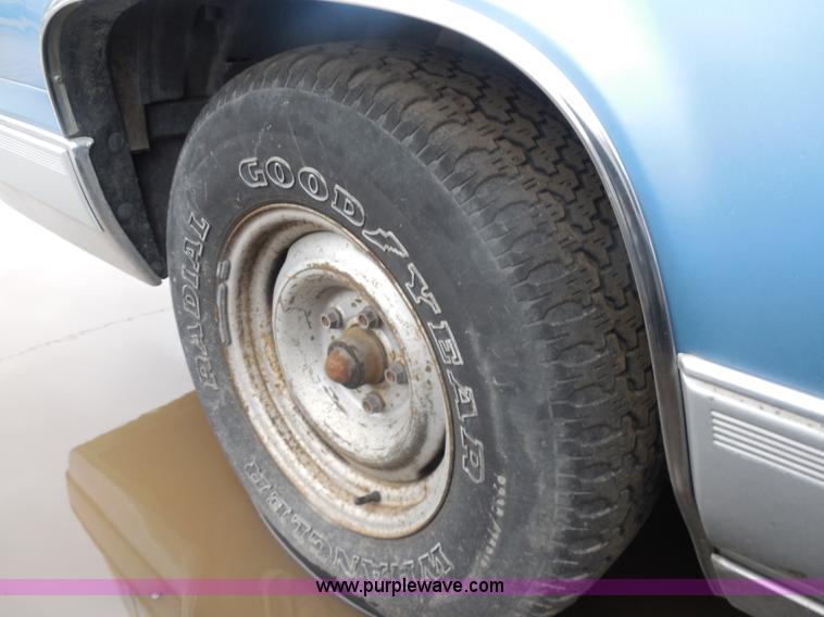 image for item H3628 1990 Cadillac Brougham