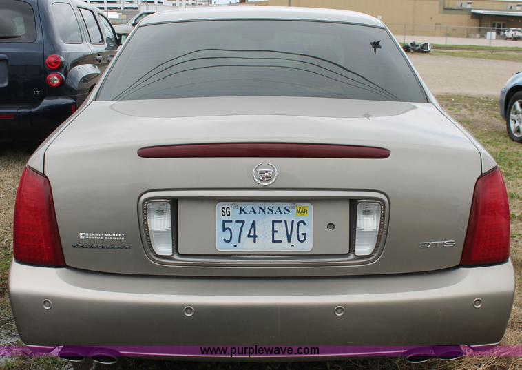 image for item H3630 2002 Cadillac DeVille DTS