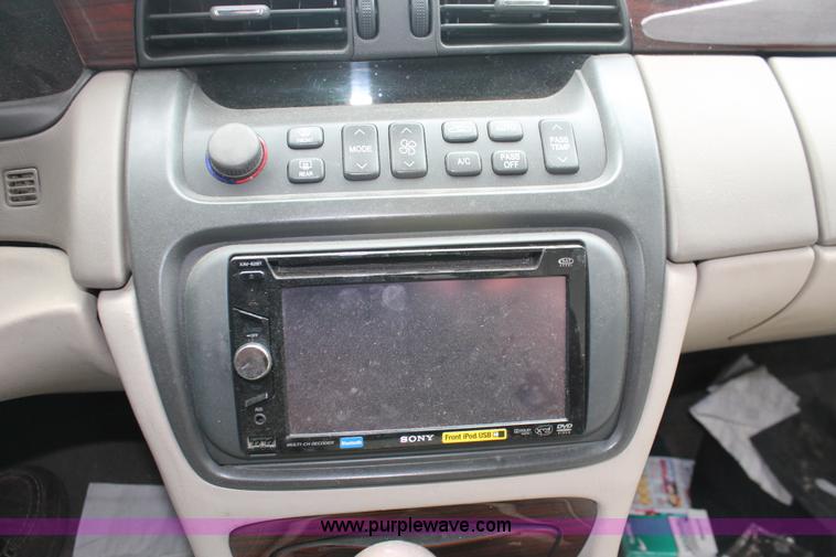 image for item H3630 2002 Cadillac DeVille DTS