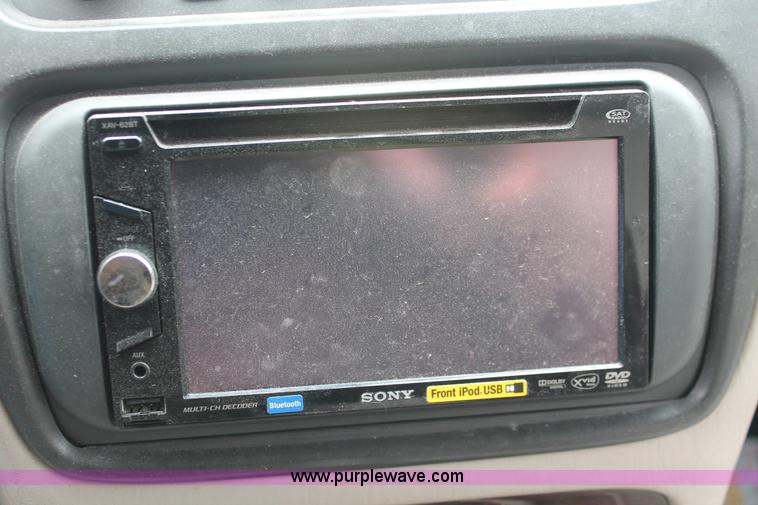 image for item H3630 2002 Cadillac DeVille DTS