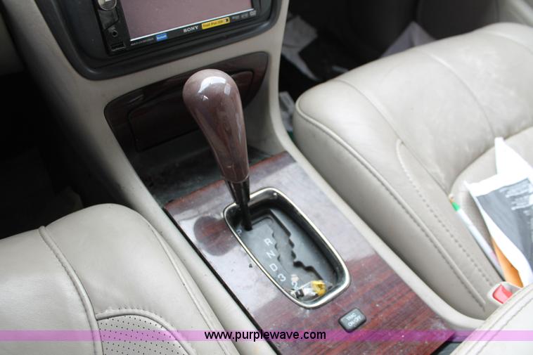 image for item H3630 2002 Cadillac DeVille DTS