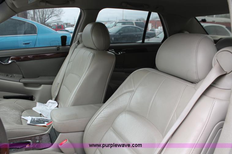 image for item H3630 2002 Cadillac DeVille DTS