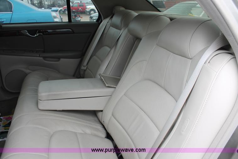 image for item H3630 2002 Cadillac DeVille DTS