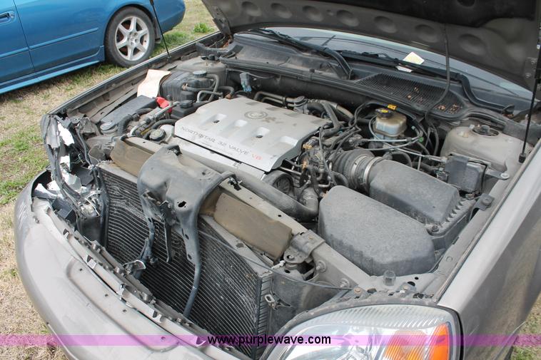 image for item H3630 2002 Cadillac DeVille DTS