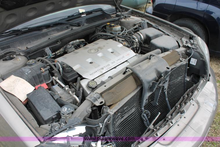 image for item H3630 2002 Cadillac DeVille DTS