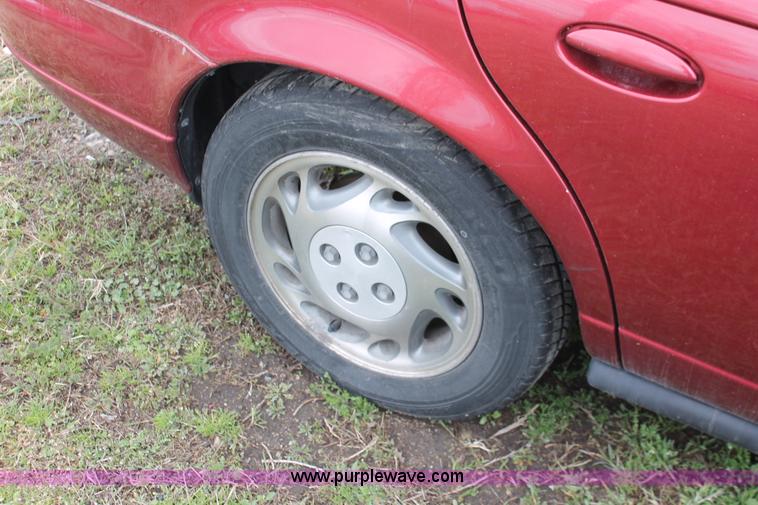 image for item H3632 1996 Saturn SL SL2