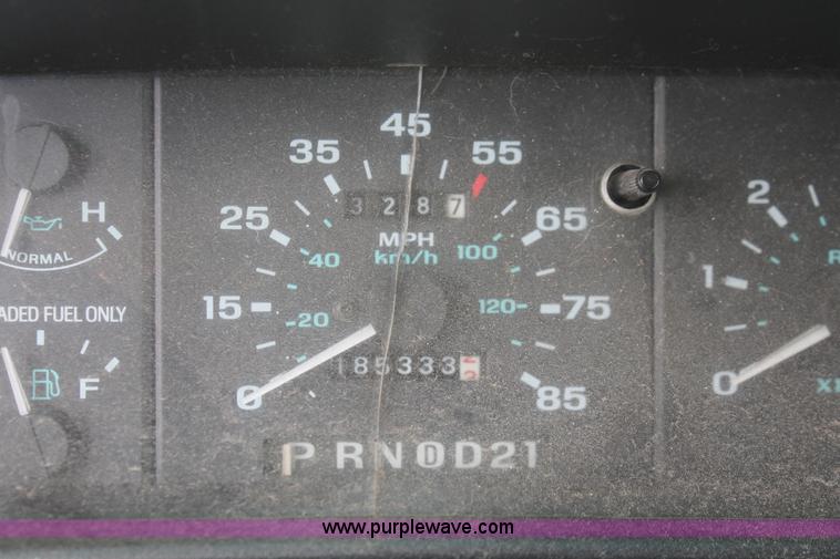 image for item H3635 1994 Ford Explorer XLT SUV